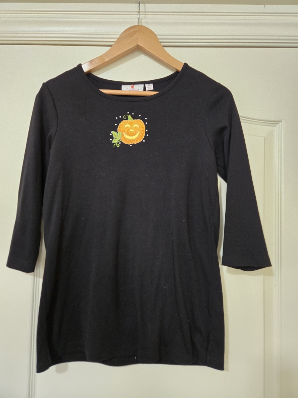 Quacker Factory Black 3/4 Sleeve Tee with Orange Pumpkin Motif